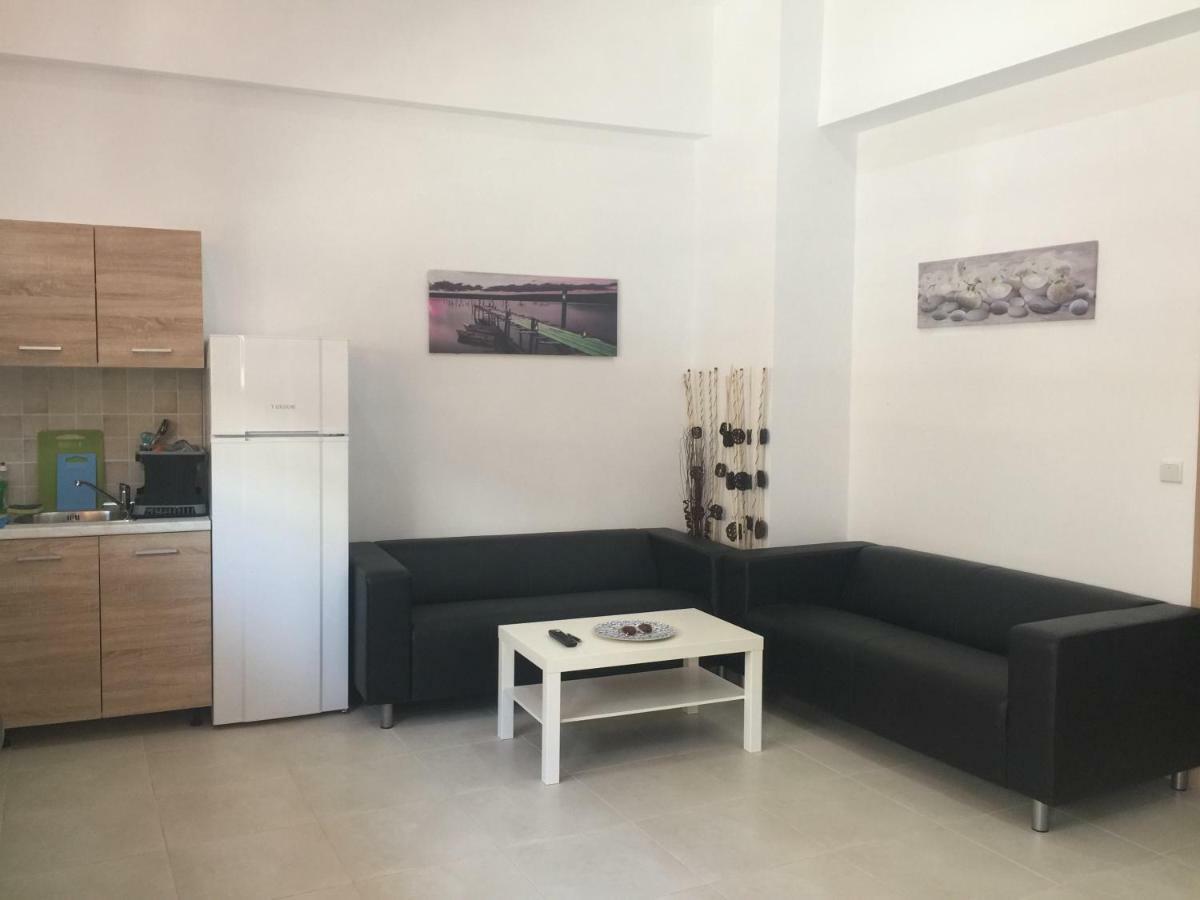 Sisifou Apartment Corinto Exterior foto