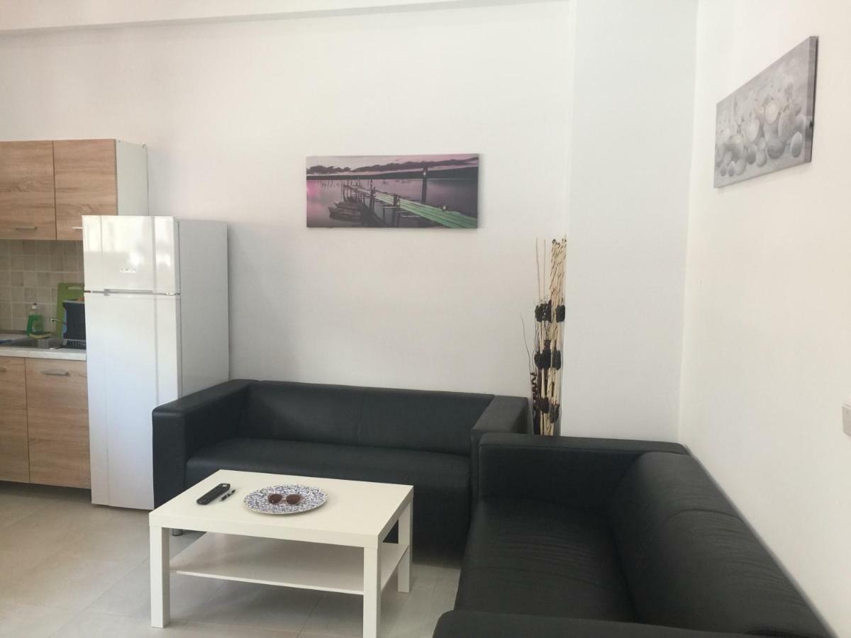 Sisifou Apartment Corinto Exterior foto